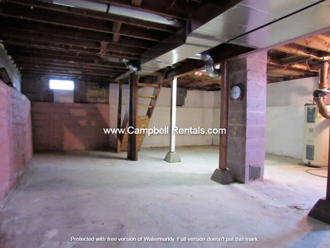 Building Photo - DE1405
