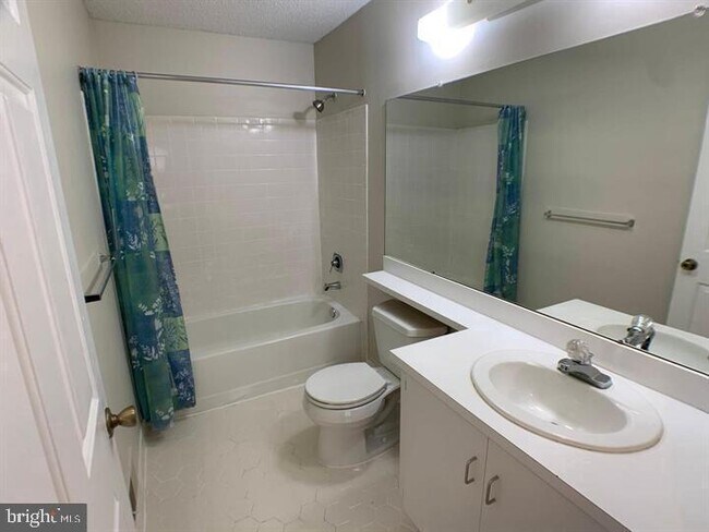 Building Photo - 34 Feiler Ct