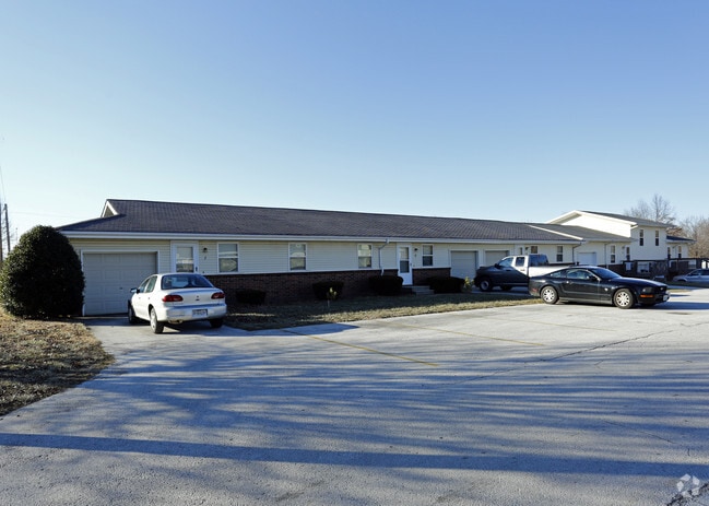 Building Photo - Meadowview Manor