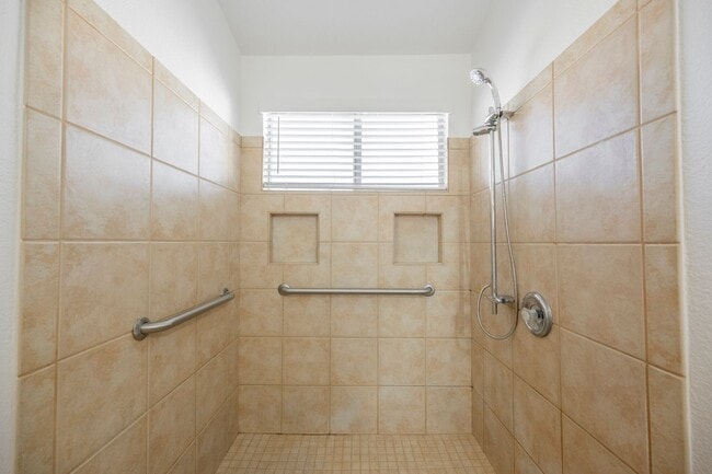 Building Photo - Henderson Single Story with Private Pool and RV Gate