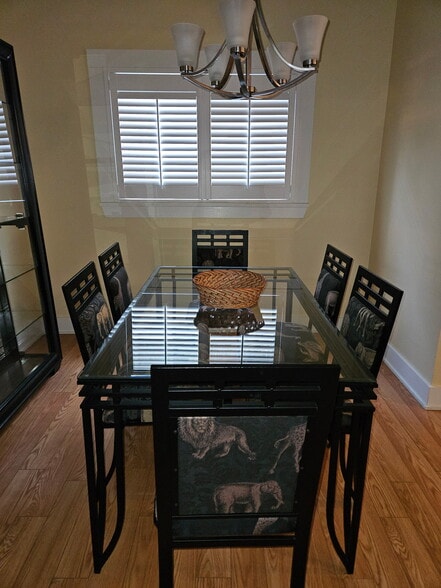 Building Photo - 1039 Clay Ave