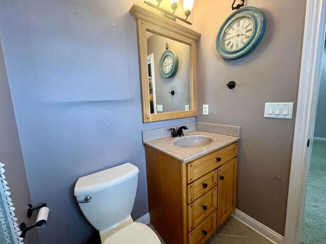 Building Photo - Gorgeous brick home with room to roam!