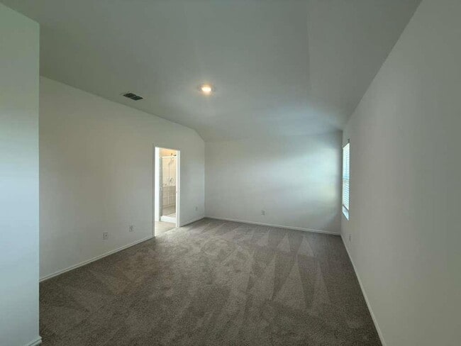 Building Photo - 623 Sormonne Lp