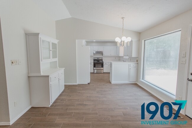Building Photo - 400 Trinidad Dr