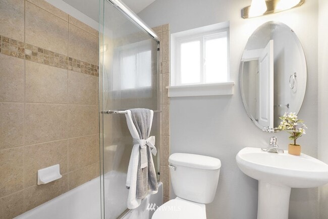 Building Photo - Large 2-Bedroom Northgate Townhome