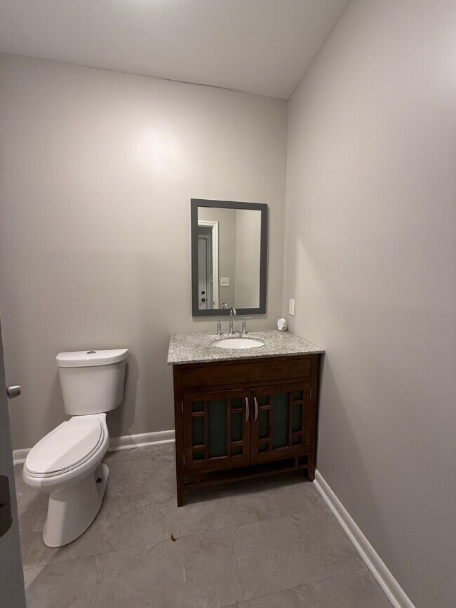 Building Photo - 1/2 off one month with18 monthlease.  "Cozy 3-Bedroom Home with 2 Baths in Huntsville's Heart - 1...