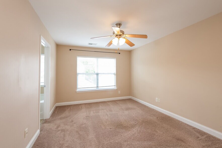 Building Photo - 13768 Aldenbrook Dr