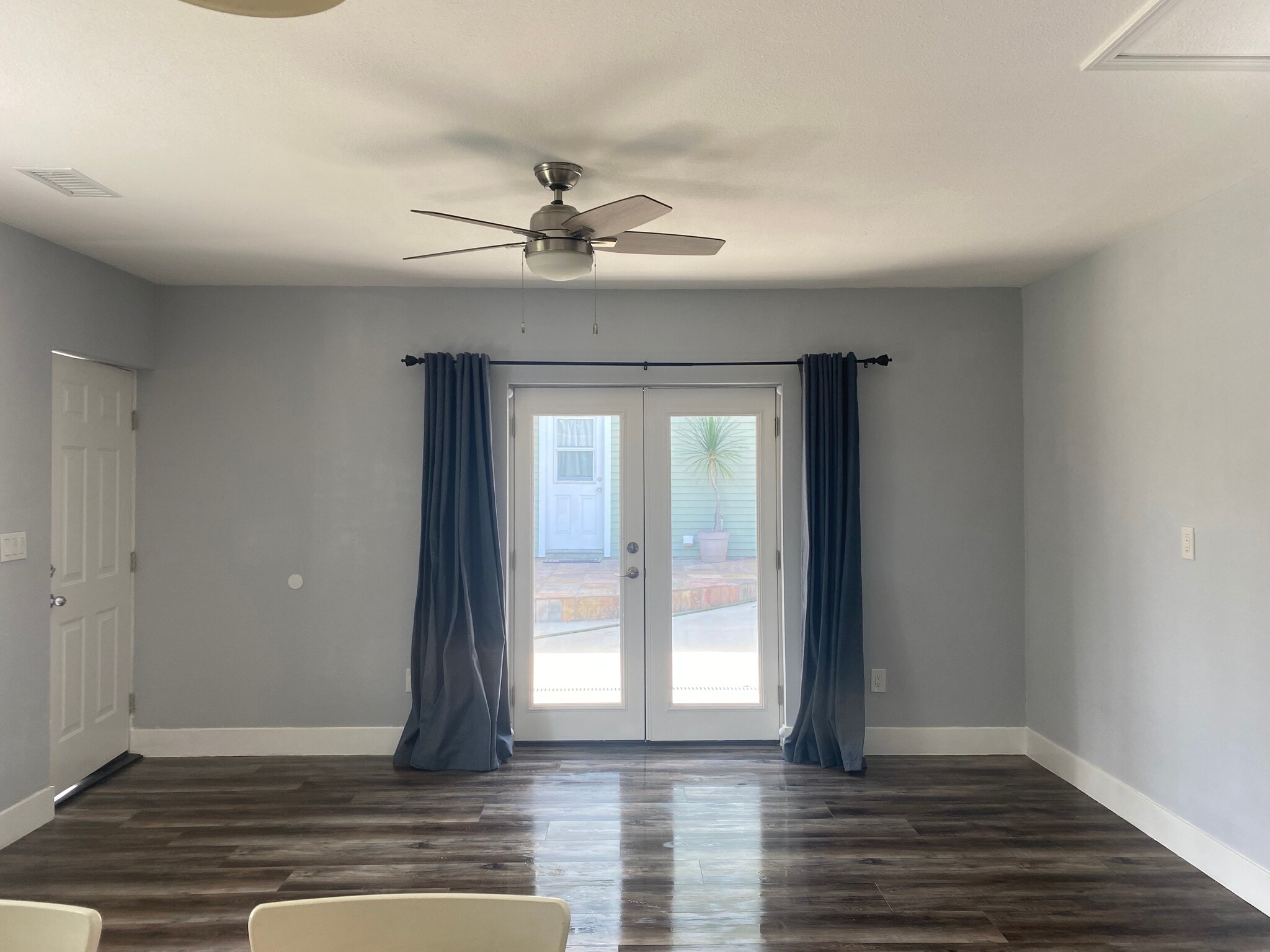 Building Photo - 10390 Don Pico Rd