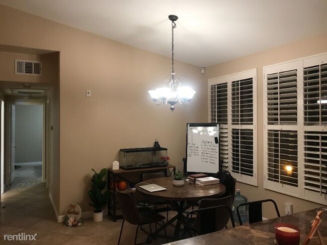 Building Photo - 2 br, 2 bath Condo - 2806 Cherrywood