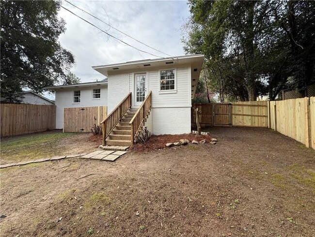 Building Photo - 126 Batre Ln