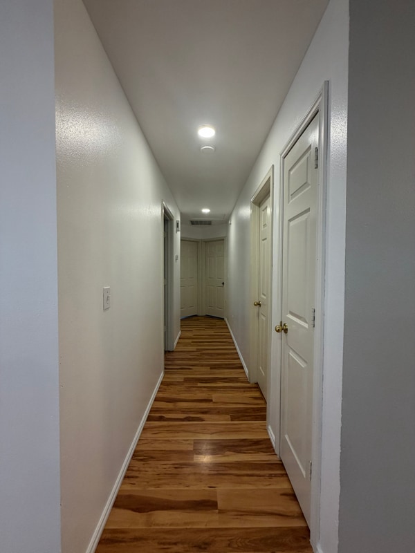 Building Photo - 223 Ivy St SE