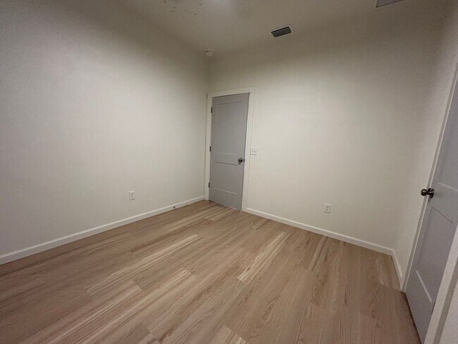 Building Photo - Beautiful Home in Newberry