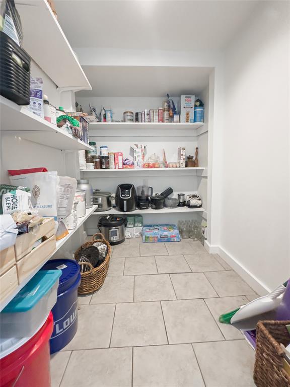 Building Photo - 1335 Belvin St