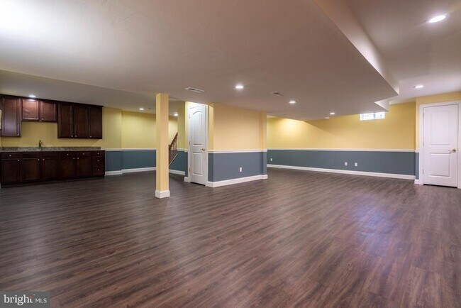 Building Photo - 576 Championship Dr