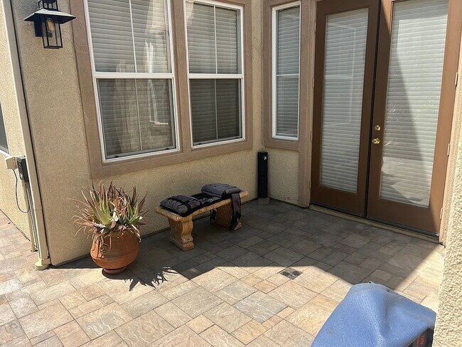 Building Photo - NO MIN CREDIT SCORE REQUIRED, BK OKAY, PAST EVICTION OKAY!, BACKGROUND FRIENDLY. Apply at "The Re...