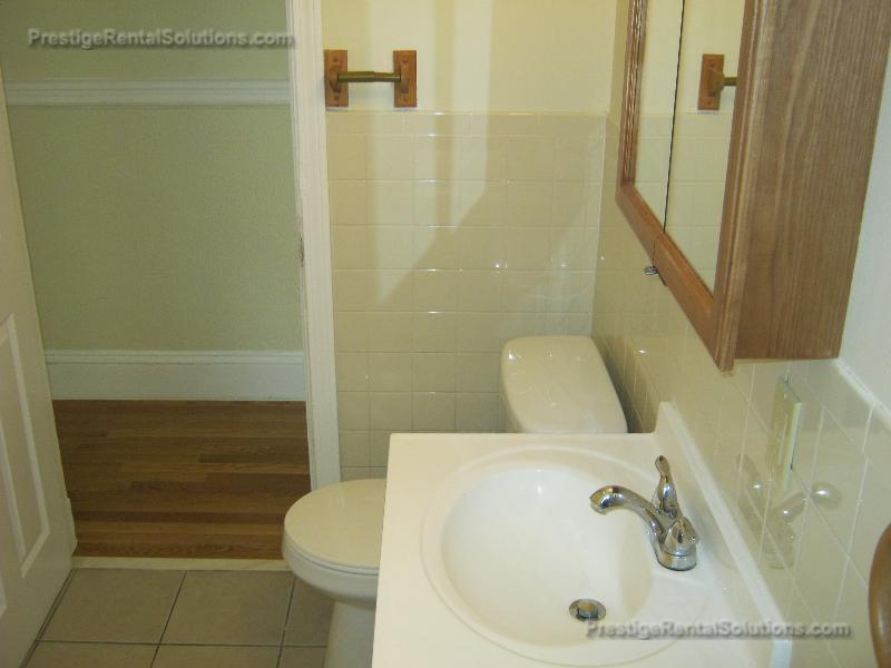 Building Photo - 21 Roseclair St