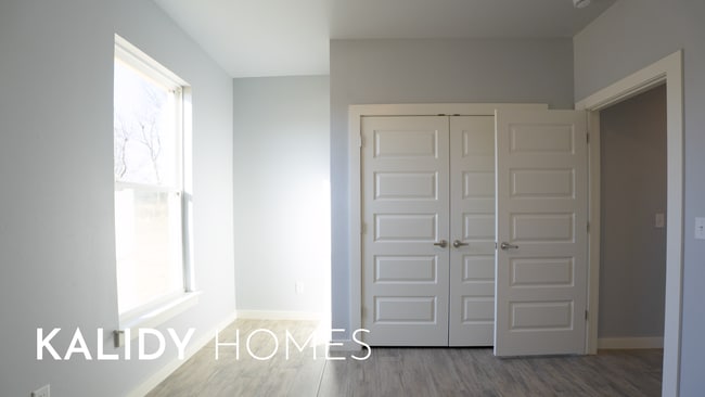 Building Photo - 305 Kirks Holw