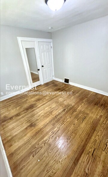 Building Photo - 3864 Marietta Dr