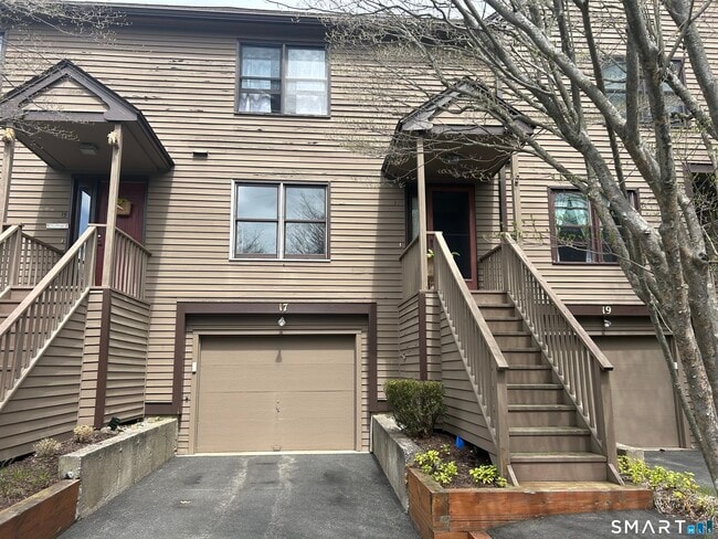 Building Photo - 17 Eagle Rock Cir