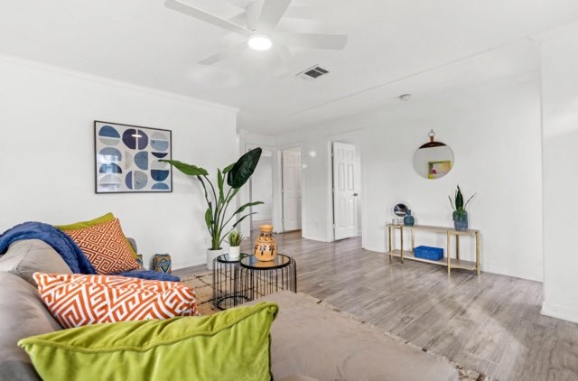 Building Photo - Free 50 inch flat screen TV with Signed Lease