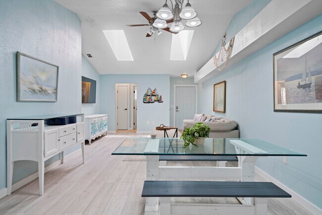 Building Photo - 1820 Rumar Ln