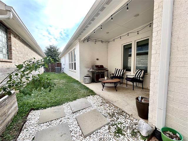 Building Photo - 2852 Amesbury