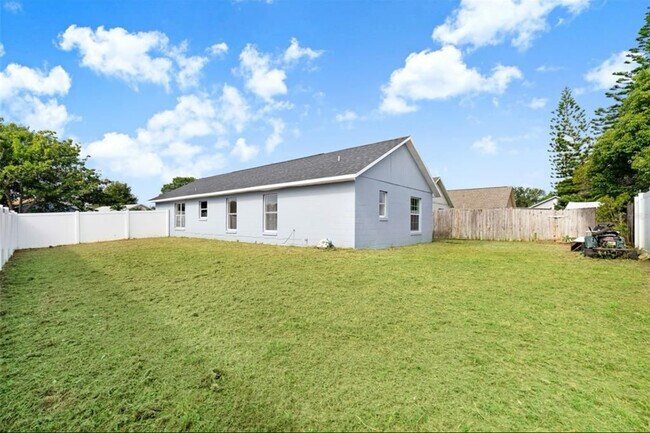 Building Photo - 1965 Teaberry Ct