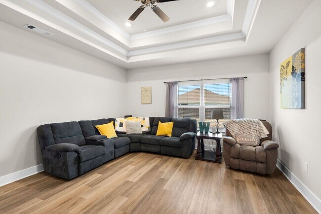 Building Photo - 6539 Forest Bay Ave