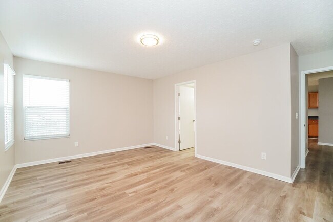 Building Photo - 238 Oxford Dr SW