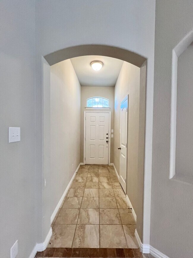 Pristine Home in Quiet Shaw Creek Neighnor... 215 Clark Dr Ferris TX