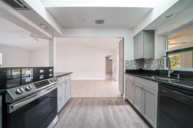 Building Photo - 11285 Oceanspray Blvd