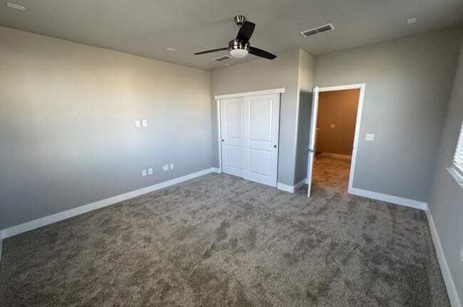 Building Photo - Recently Built Modern 4BD/2.5BA Single Family Home in Desirable Whitney Ranch Community!