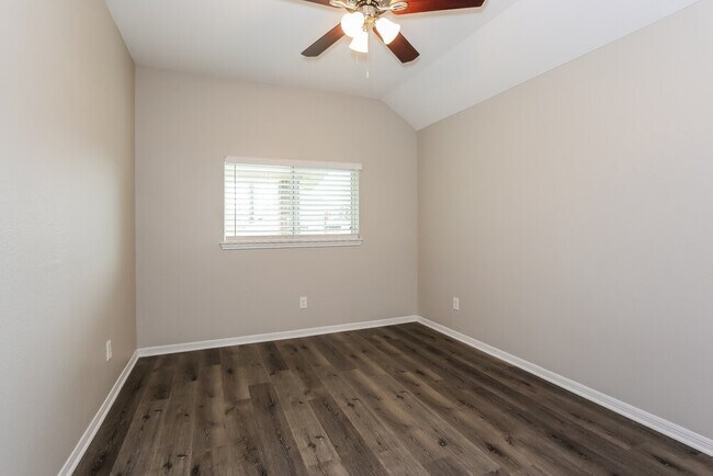 Building Photo - 1401 Oregon St