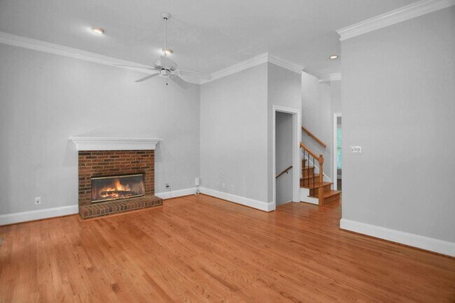 Building Photo - 534 Allen Rd NE