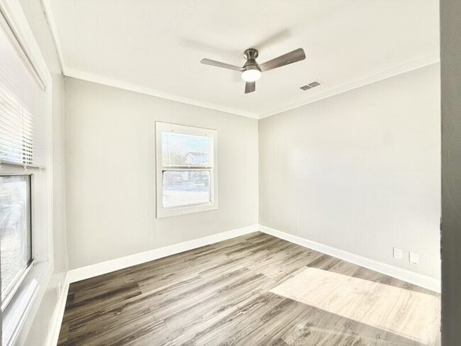 Building Photo - 1914 31st St S