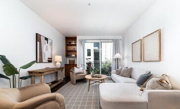 Building Photo - 4060 Glencoe Ave