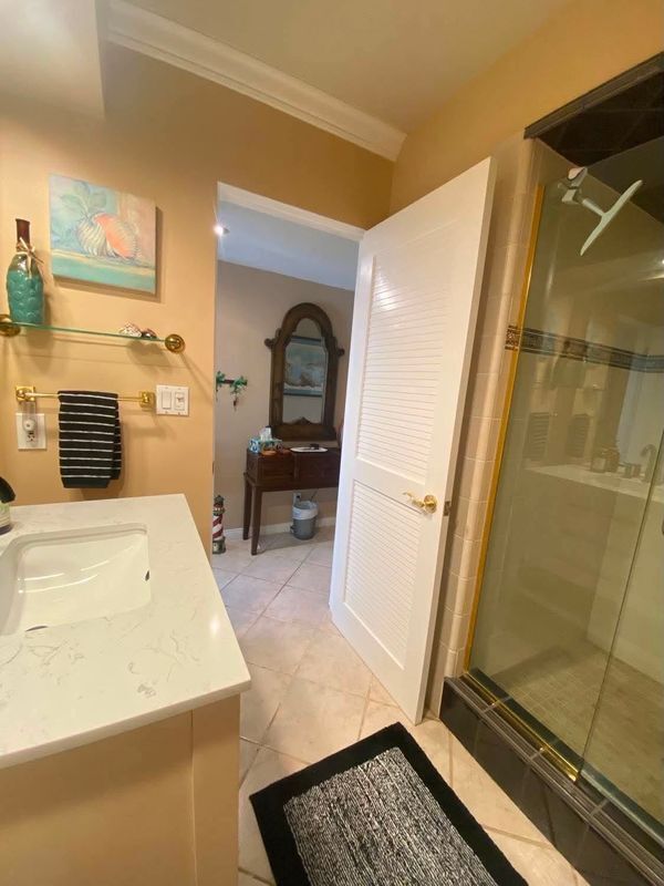 Building Photo - 501 Avenida Del Mar
