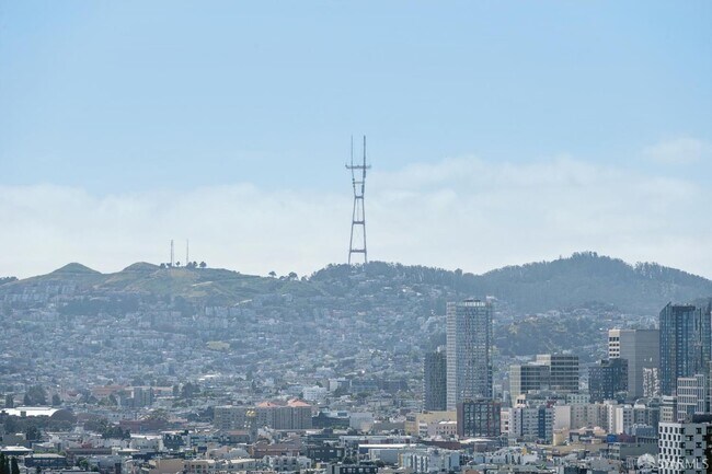 Building Photo - 425 1st St