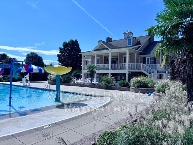 Building Photo - 624 Piper Stream Cir