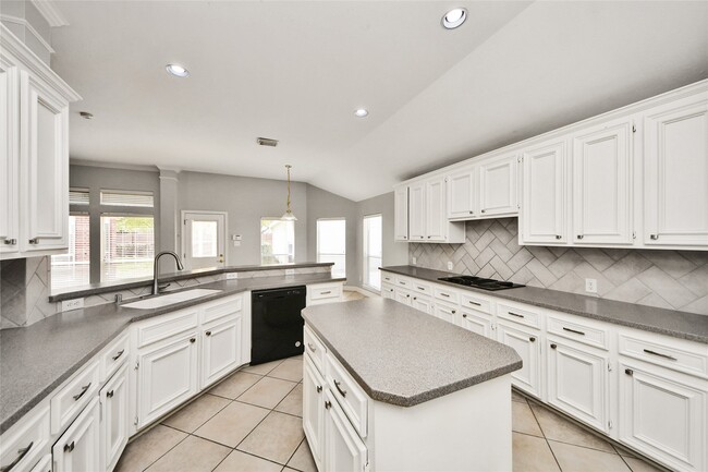 Building Photo - 2622 Stonebury Ln