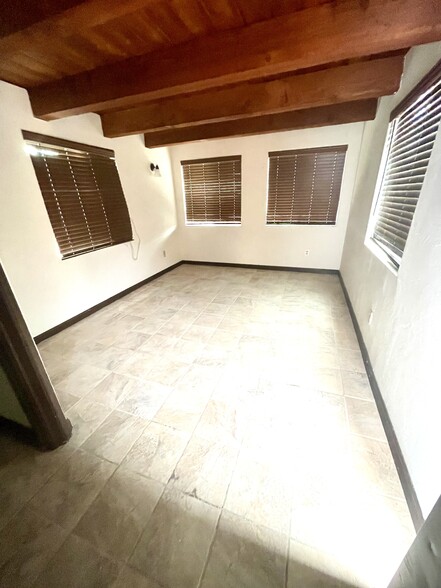 Building Photo - 15408 Vista Vicente Dr