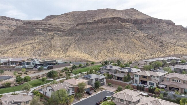 Building Photo - 10597 Cloud Whisper Dr