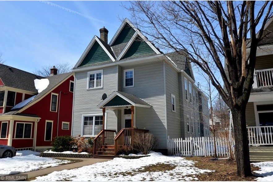 Newer siding - 2720 Emerson Ave S