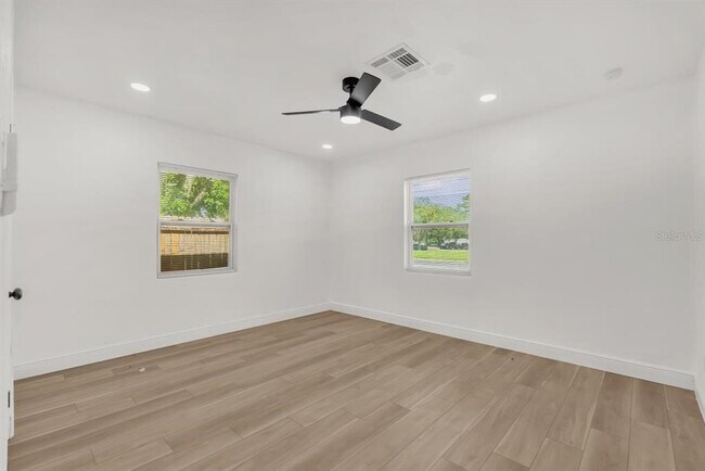 Building Photo - 1260 Seminola Blvd