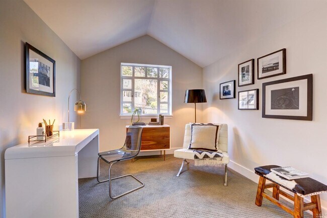 Building Photo - Upscale 2bd+Office/2ba Downtown Mill Valley Condo-FOUNDATION