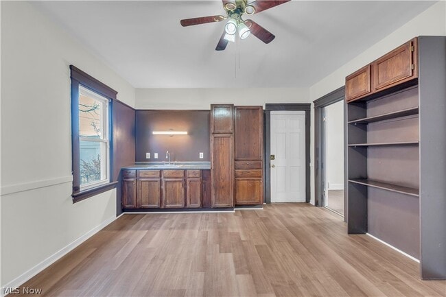 Building Photo - 3998 E 54th St