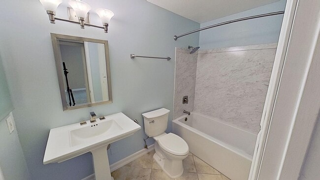 Building Photo - 2 bed/ 2 bath Condo in Goleta-Eucalyptus G...