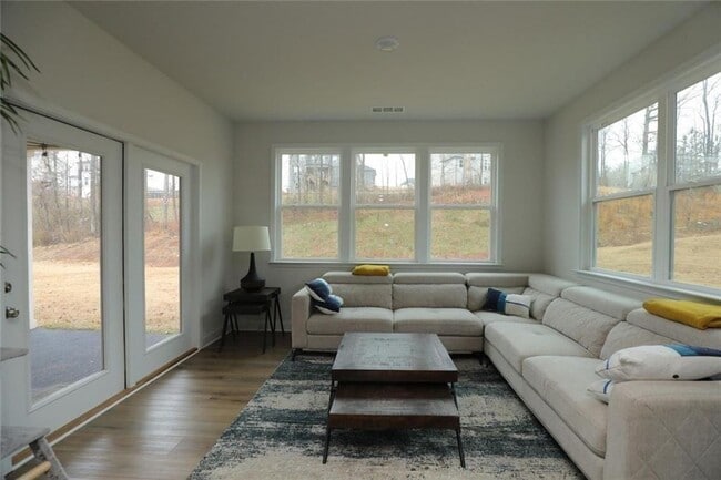 Building Photo - 451 Carmichael Cir