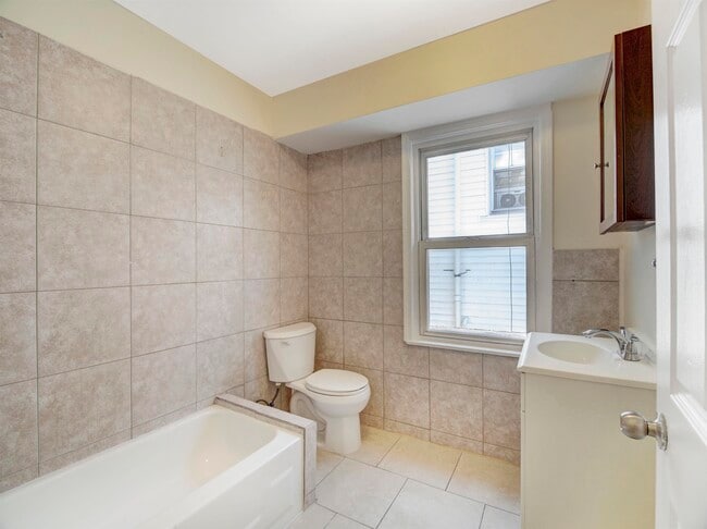 Building Photo - 16 N 9th St