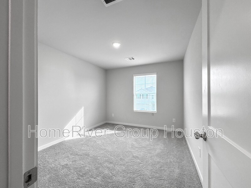 Building Photo - 21507 George Wayne Wy